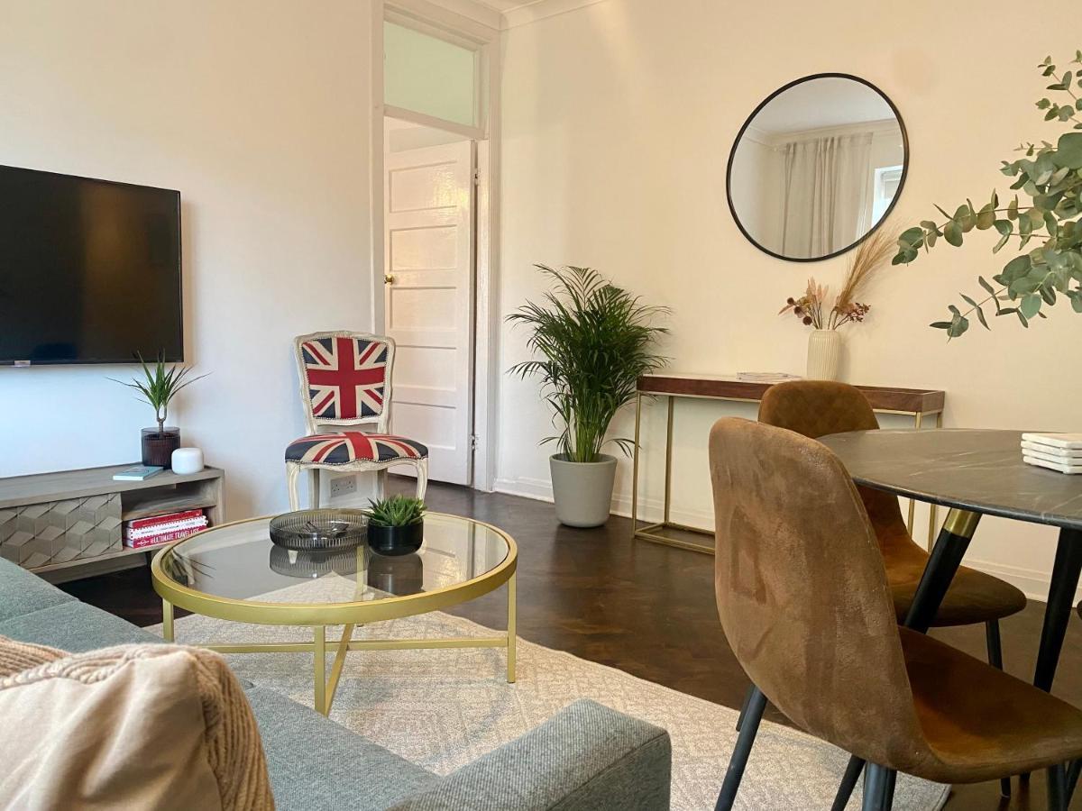 Newly Refurbished 2 Bedroom Apartment In South London Exterior photo